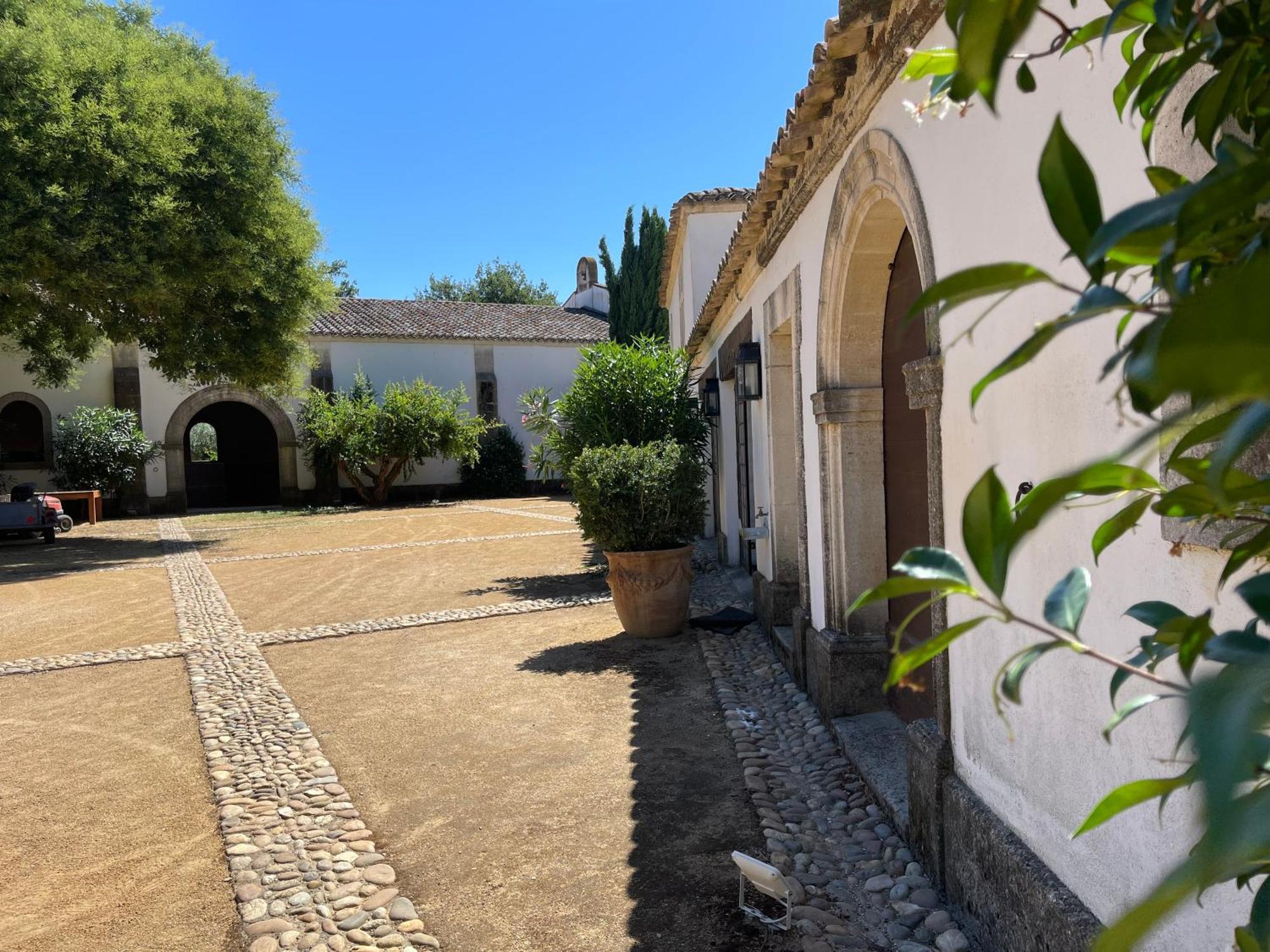 Mas Des Becasses, En Provence - 22 Personnes Villa Arles Exterior photo