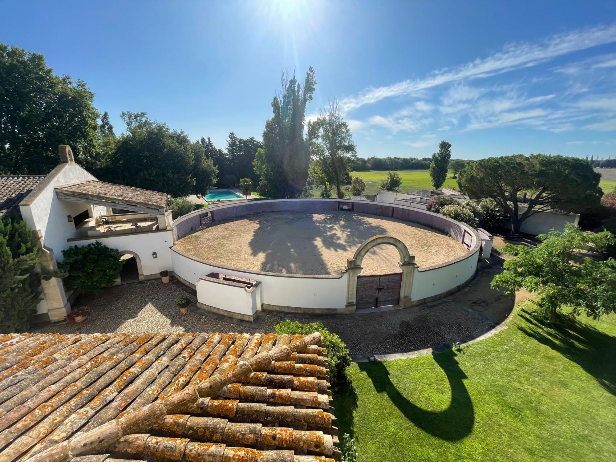 Mas Des Becasses, En Provence - 22 Personnes Villa Arles Exterior photo